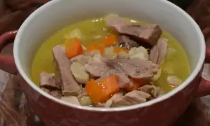 Golonka w zupie: Klasyczne przepisy na aromatyczny wywar