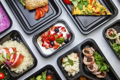 Catering na 50 osób: ile kosztuje? Kompleksowy przewodnik
