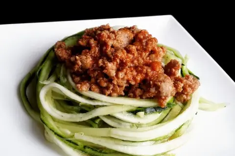 Keto Spaghetti z Cukinii: Przepis i Triki na Idealny Makaron