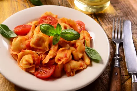 Jak wybrać tortellini? Przewodnik po smakach, markach i etykietach