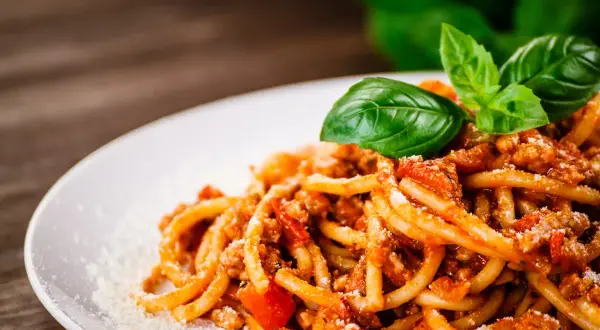 Spaghetti z mięsem mielonym: Sekretny przepis na idealny sos