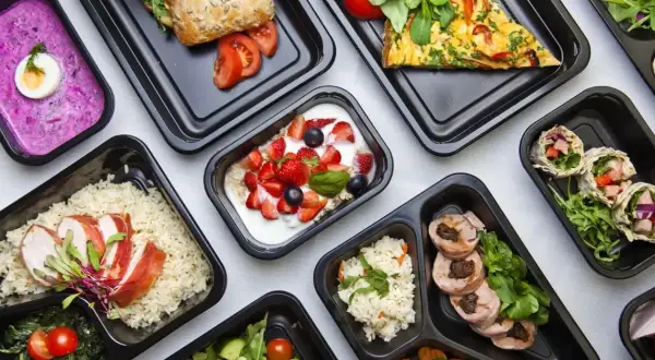 Catering na 50 osób: ile kosztuje? Kompleksowy przewodnik