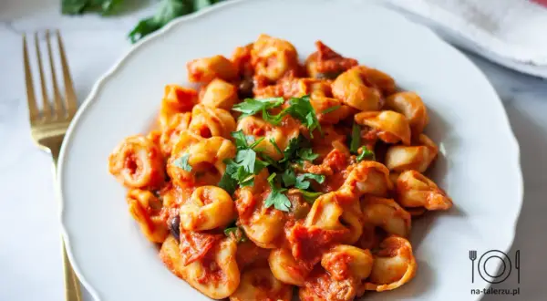 Tortellini z grzybami: Szybkie sosy i przepisy na obiad
