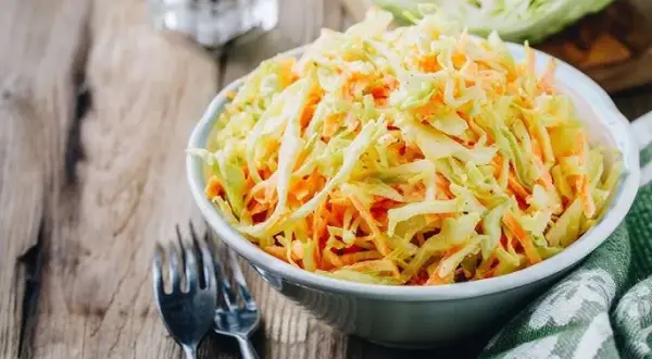 Sekretna surówka z kapusty jak z restauracji przepis krok po kroku
