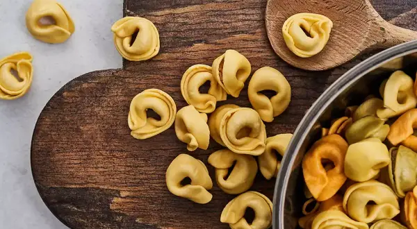Gdzie kupić tortellini w Polsce? Przewodnik po sklepach i smakach
