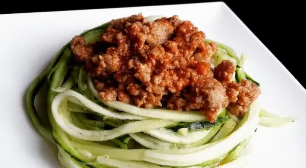 Keto Spaghetti z Cukinii: Przepis i Triki na Idealny Makaron