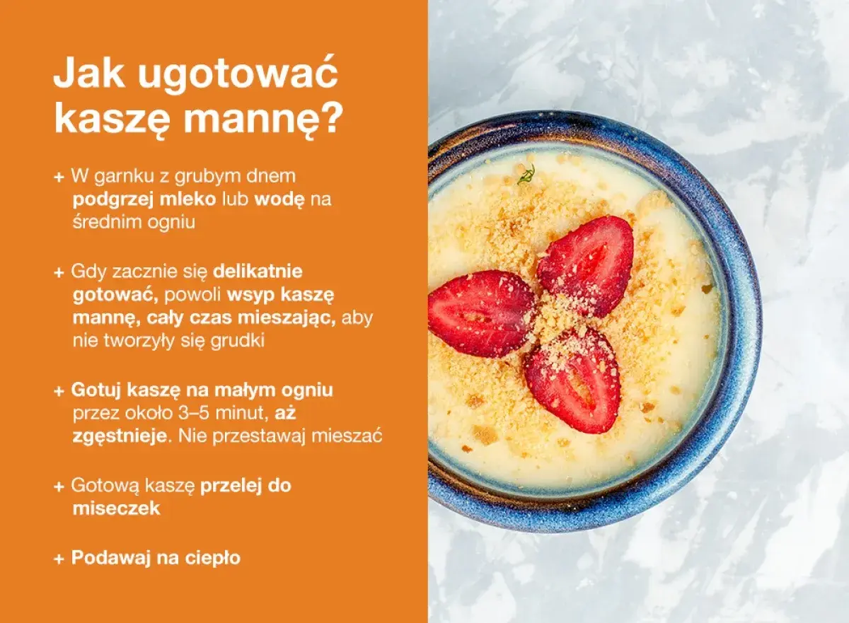 Miseczka kaszy manny z truskawkami i okruszkami.