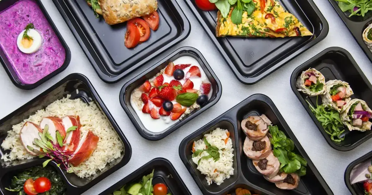 Catering na 50 osób: ile kosztuje? Kompleksowy przewodnik