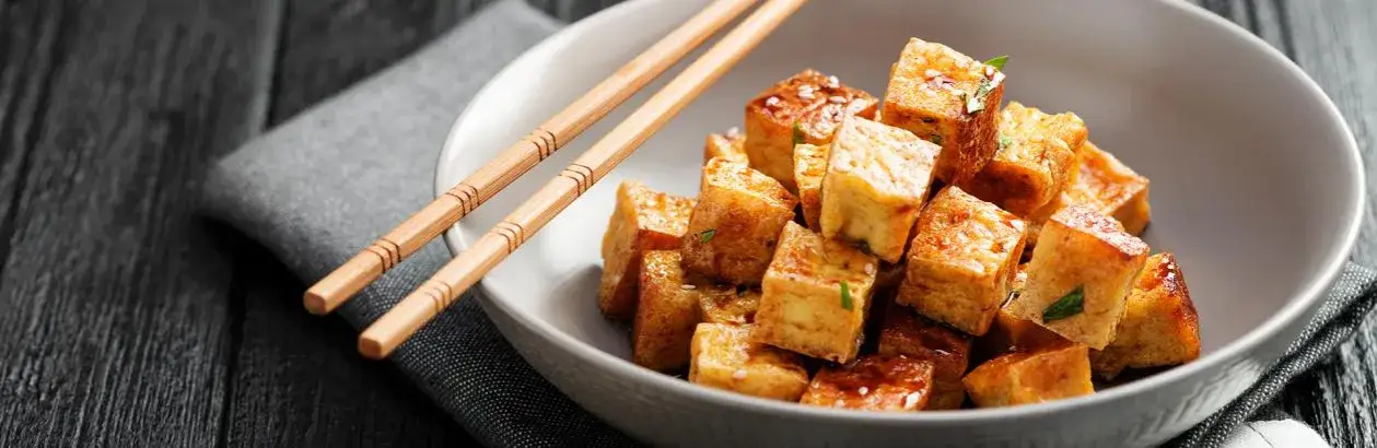 różne dania z tofu